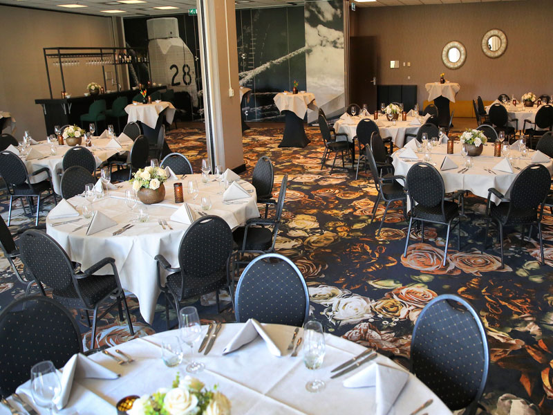 Dinerspel vol mysterie bij Hotel Blijdorp – Rotterdam Rotterdam – dinerspel vol raadsels en gezelligheid bij Hotel Blijdorp voor bedrijfsuitstap of vriendenuitje