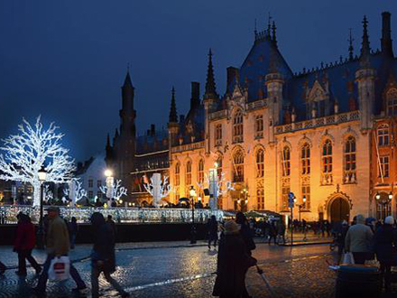 Moordspel in Brugge tijdens een diner vol intrige en verrassingen
