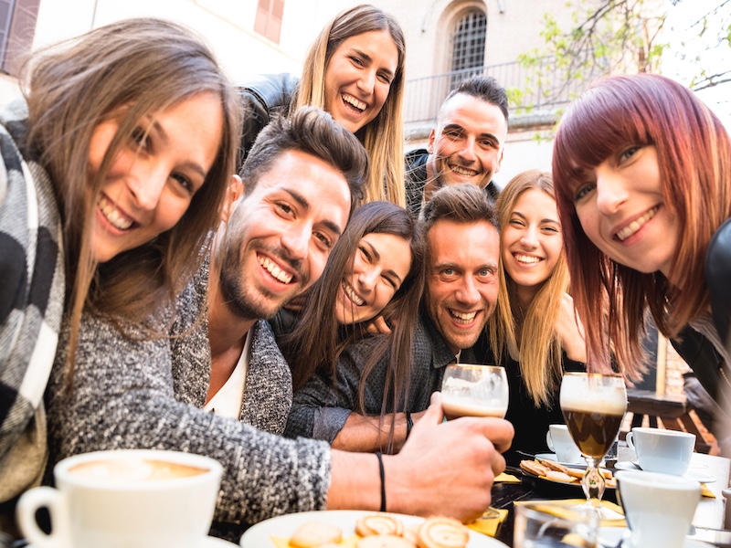 Moordspel tijdens vriendenuitje – De Ongenode Gast Moordspel De Ongenode Gast tijdens een teambuilding