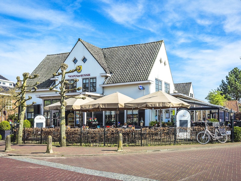 Buitenkant van café-restaurant 't Wapen van Bunnik