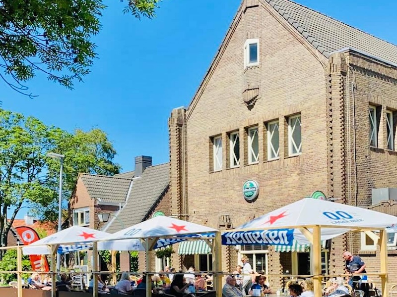 Cafe Restaurant Courzand Rotterdam buitenkant – Dinerspel locatie Zuid-Holland