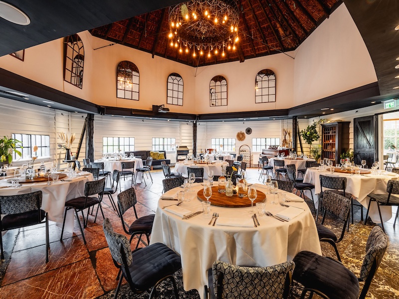 Restaurant De Kloosterhoeve Harmelen interieur – Zaal voor dinerspel en groepsuitje