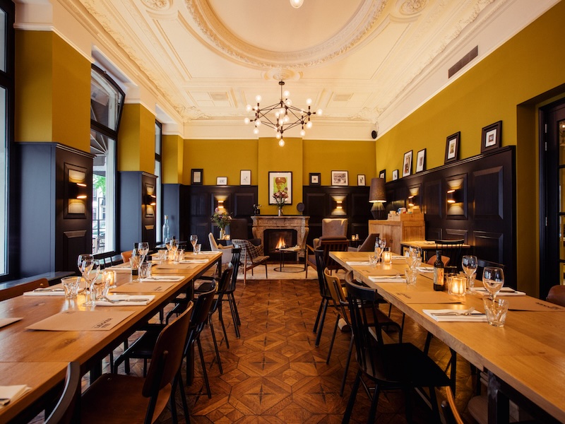 Post-Plaza Hotel & Grand Café Leeuwarden interieur – Zaal voor dinerspel en groepsuitje