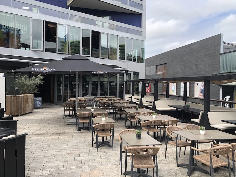 Buitenzijde van Restaurant Hudson in Almere